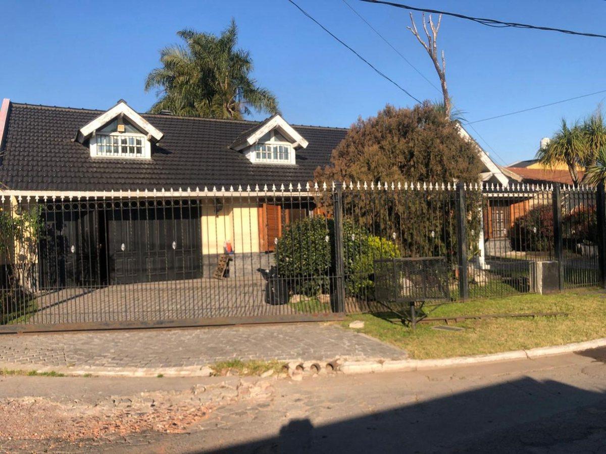 Foto de Venta Casa 4 ambientes Ciudad Evita, imagen 1