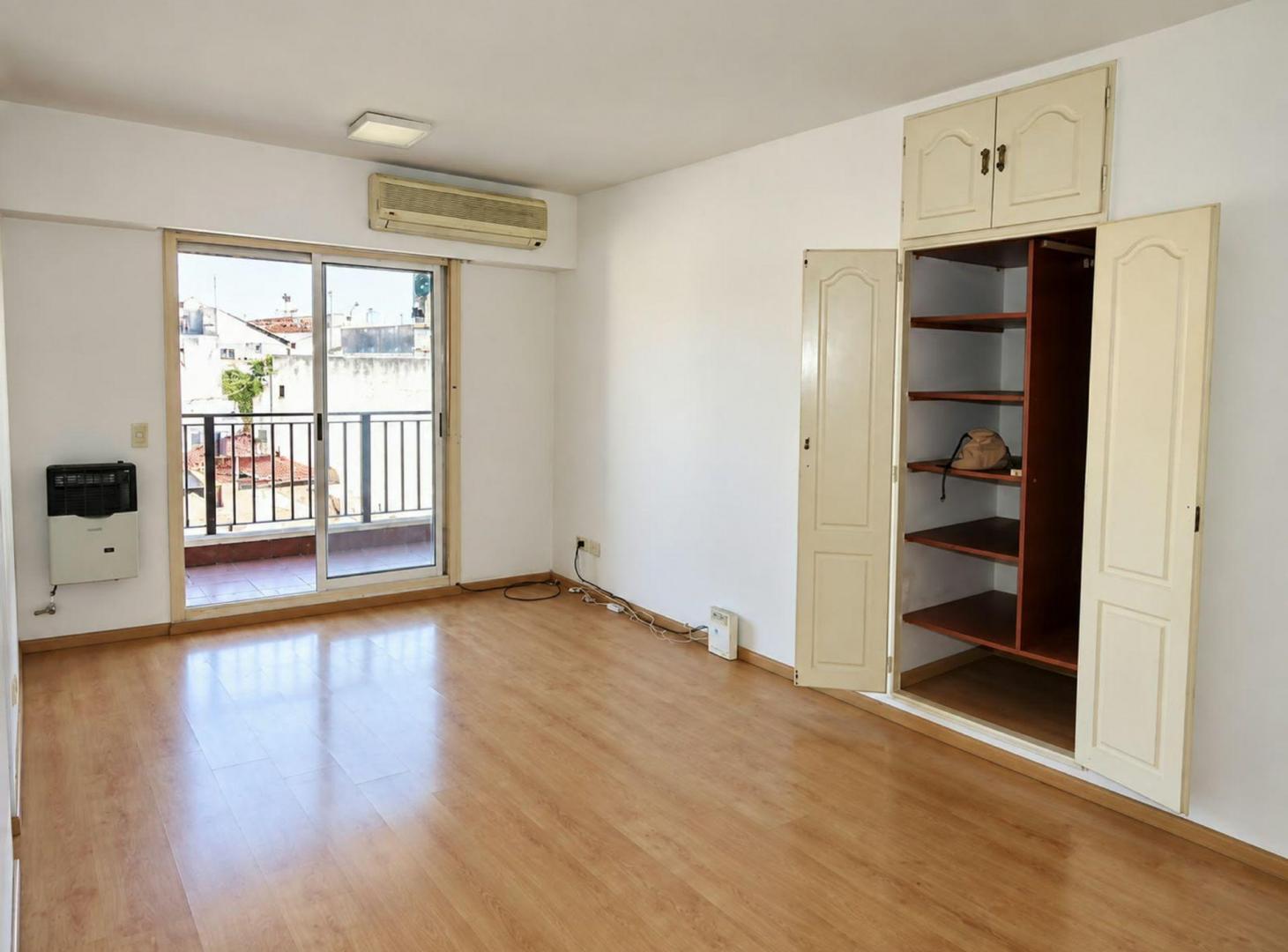 Foto de DEPARTAMENTO 2 AMBIENTES VENTA BALVANERA QUINCHO SUM PARRILLA, imagen 1
