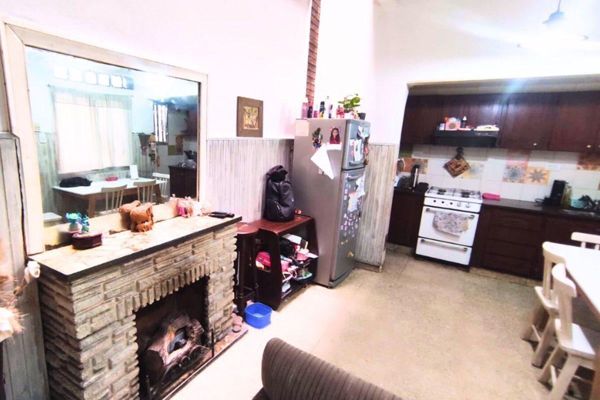 Foto de VENTA CASA 4 AMBIENTES LANUS ESTE, imagen 4