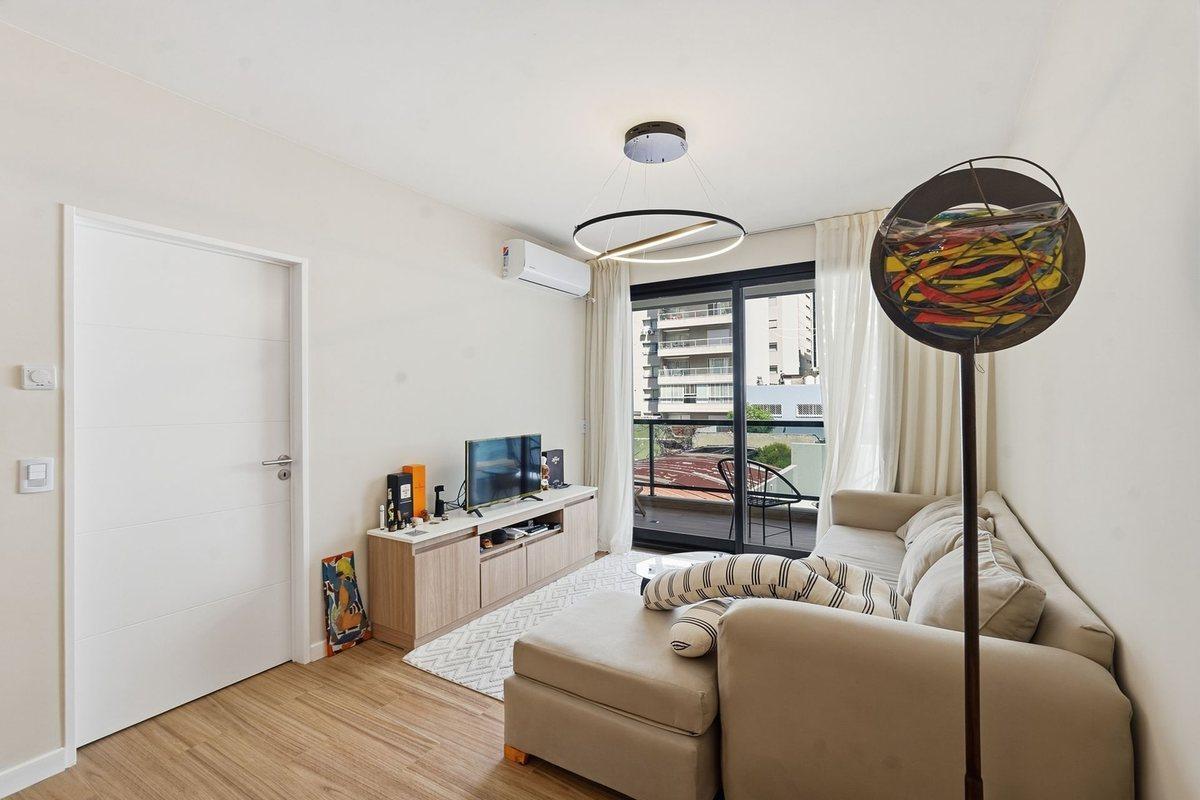 Foto de DEPARTAMENTO 2 AMBIENTES VENTA BELGRANO COCHERA, imagen 2