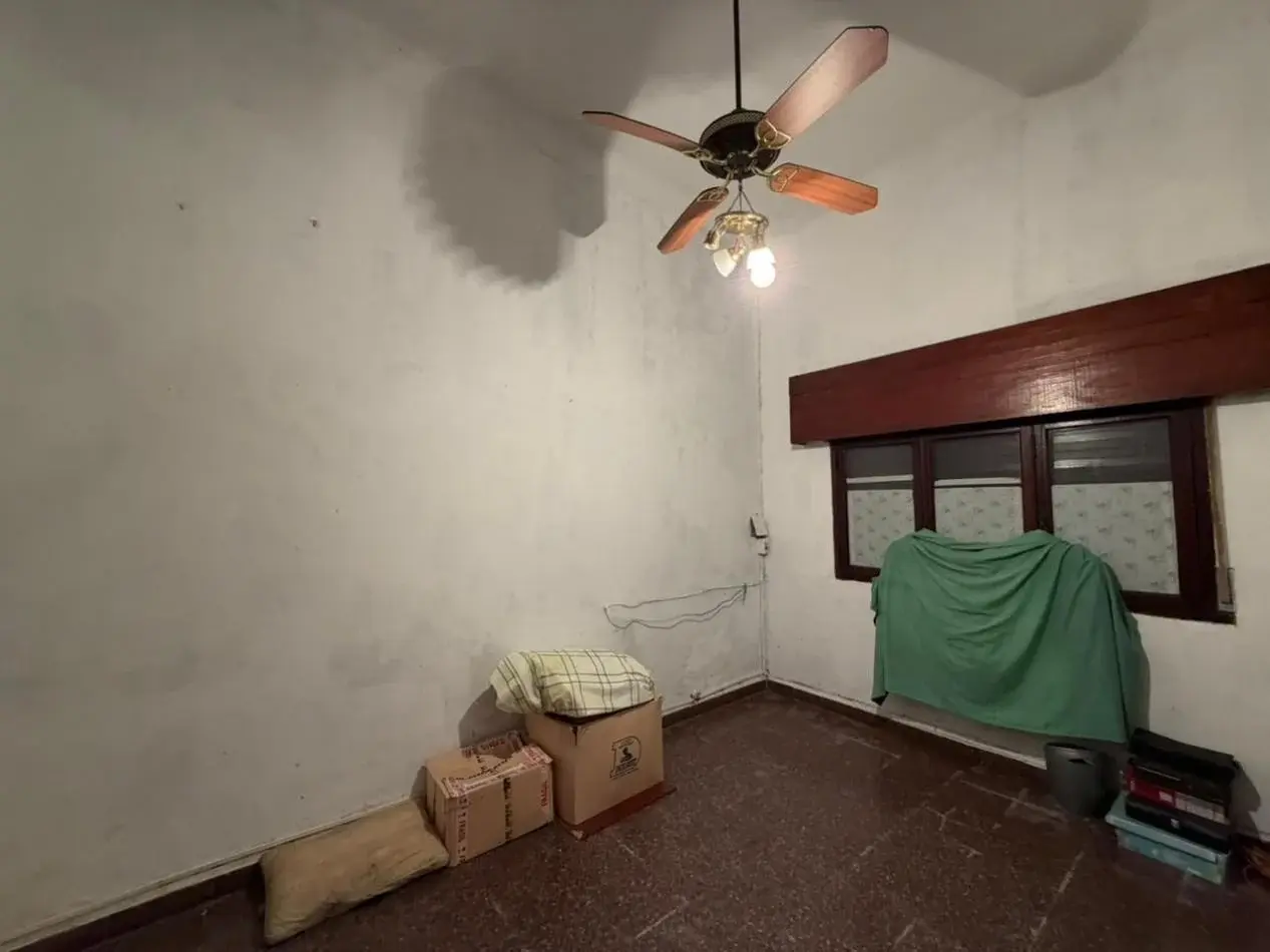 Casa a reciclar de 4 ambientes - San Martin 5