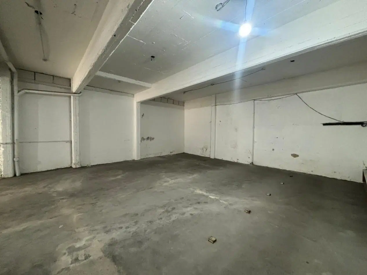 Exclusivo local en zona comercial en alquiler - San Martin 3