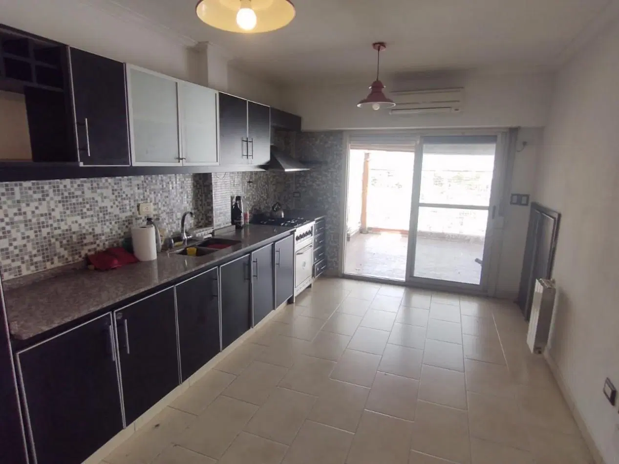 Excelente departamento de 4 ambientes tipo duplex con cochera y baulera en venta - San Martin centro 3