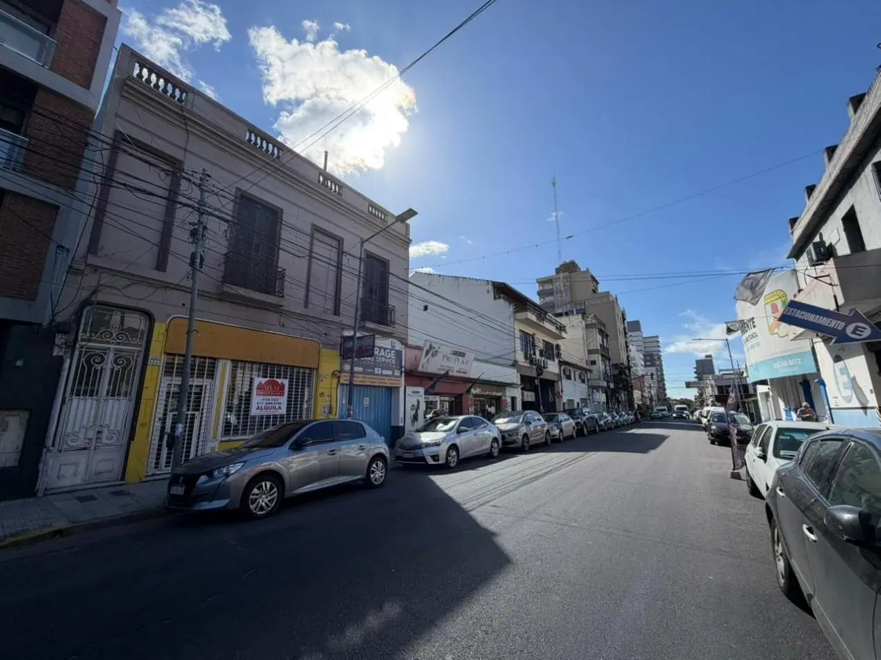 Excelente Local comercial en alquiler - San Martin 3