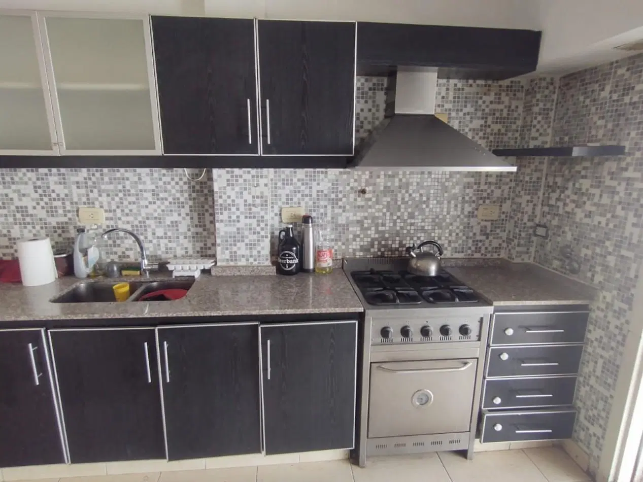 Excelente departamento de 4 ambientes tipo duplex con cochera y baulera en venta - San Martin centro 2