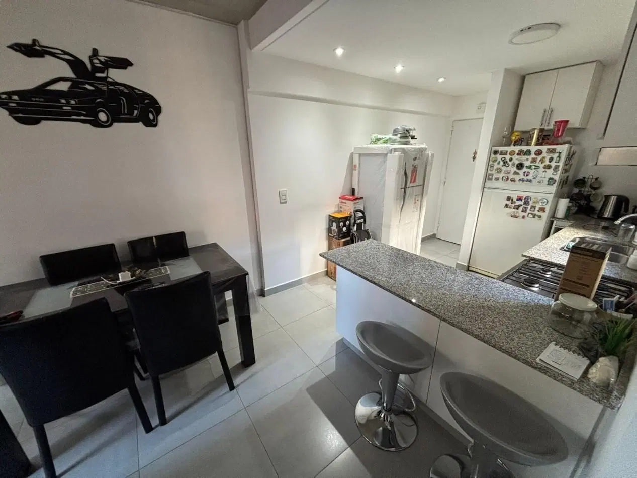 Depto. 2 ambientes divido - Centro San Martin. 2