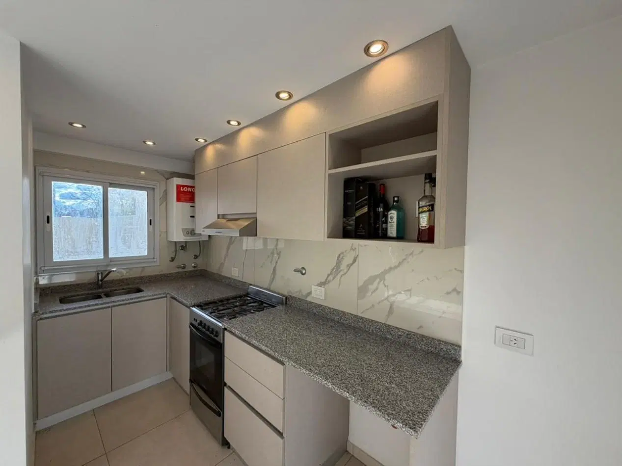 Hermoso departamento de 2 ambientes en venta - San Martin 2