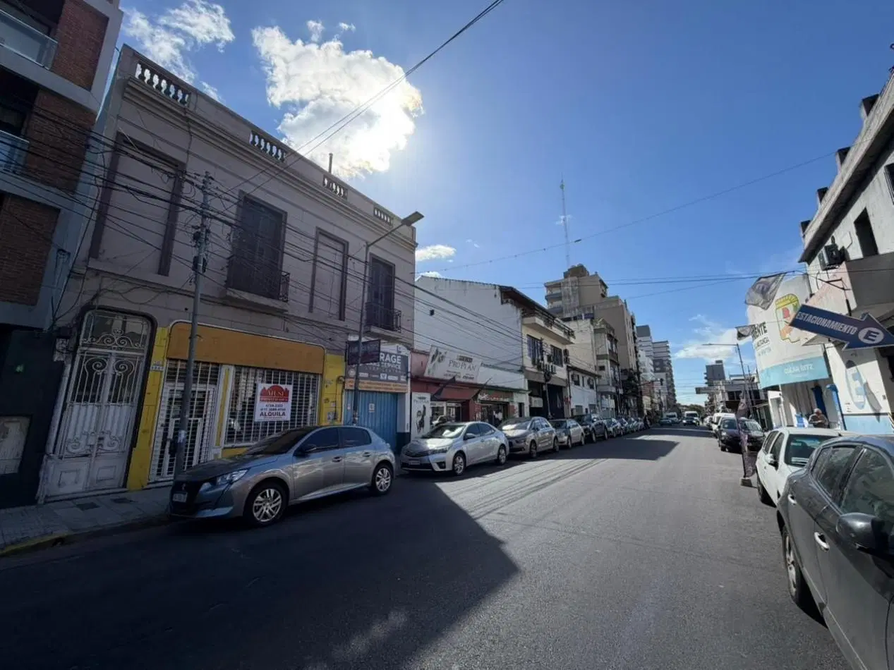 Excelente Local comercial en alquiler - San Martin 3