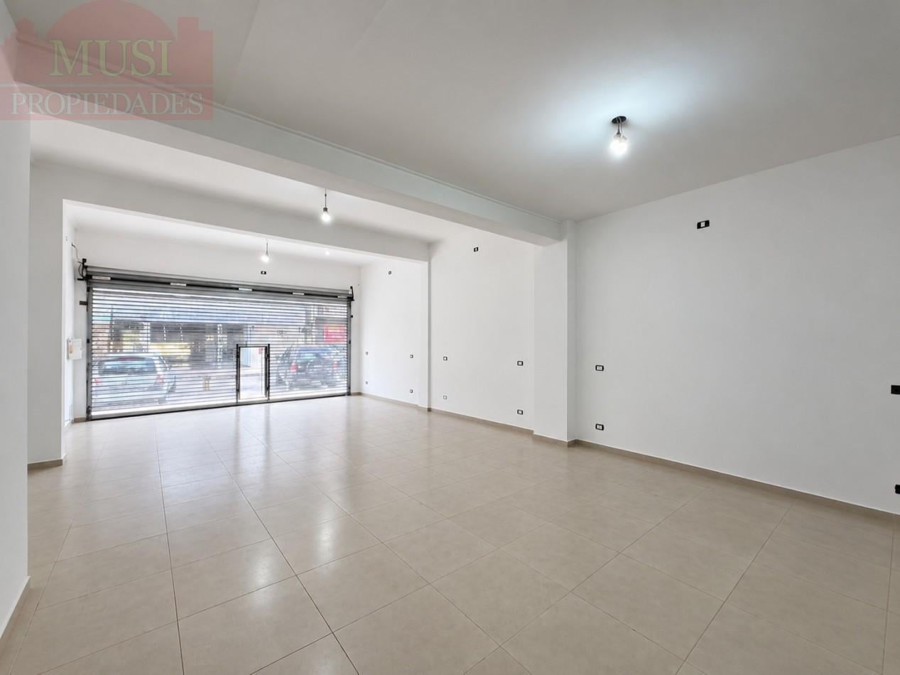 Foto de EXCELENTE LOCAL UBICACION PREMIUM, imagen 2