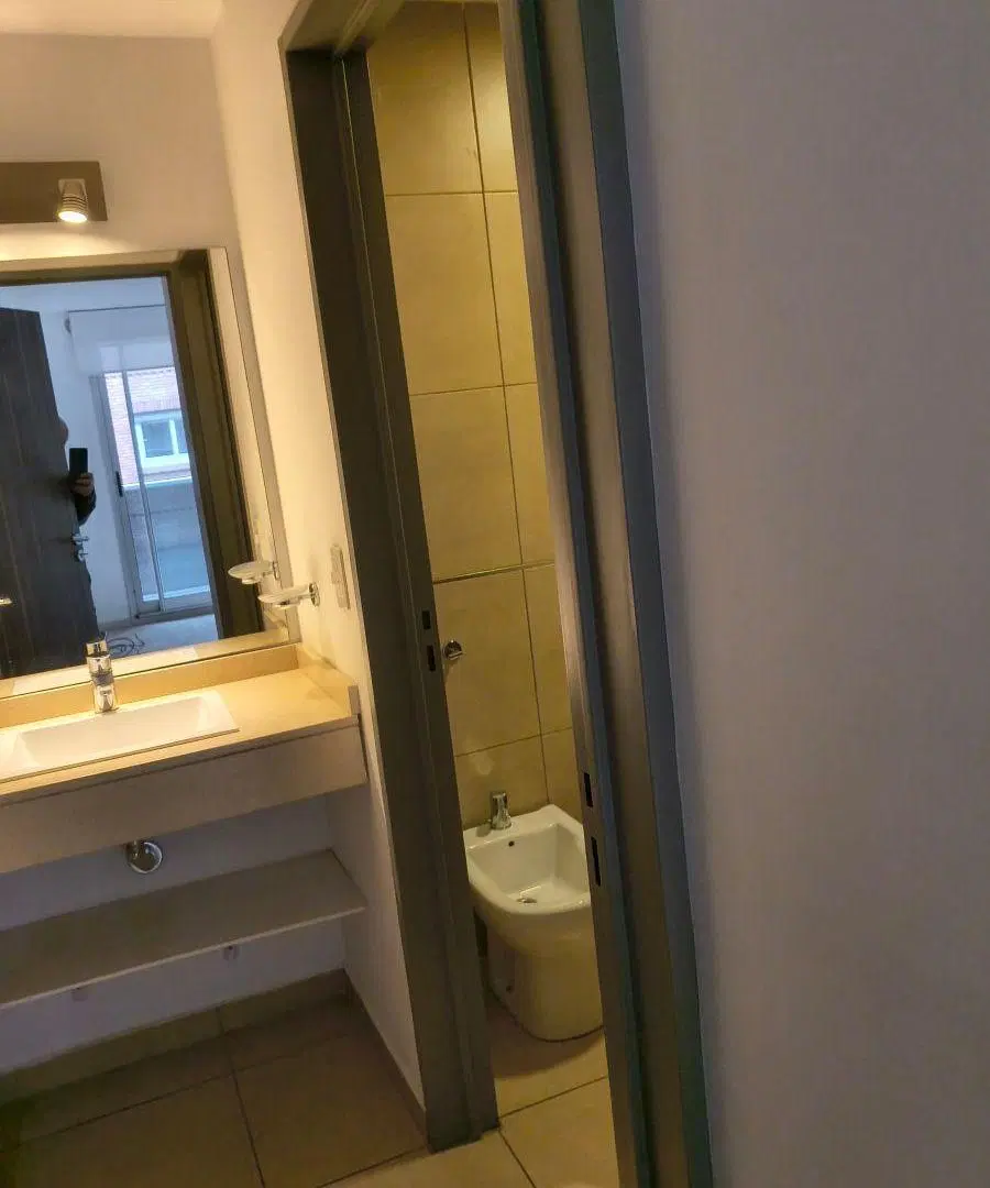 Moderno y Hermoso departamento en Belgrano en alquiler 52 m2 con balcón a la calle 4