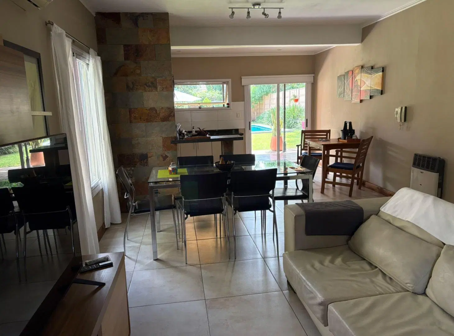 CHATEL EN VENTA CASTELAR NORTE 3