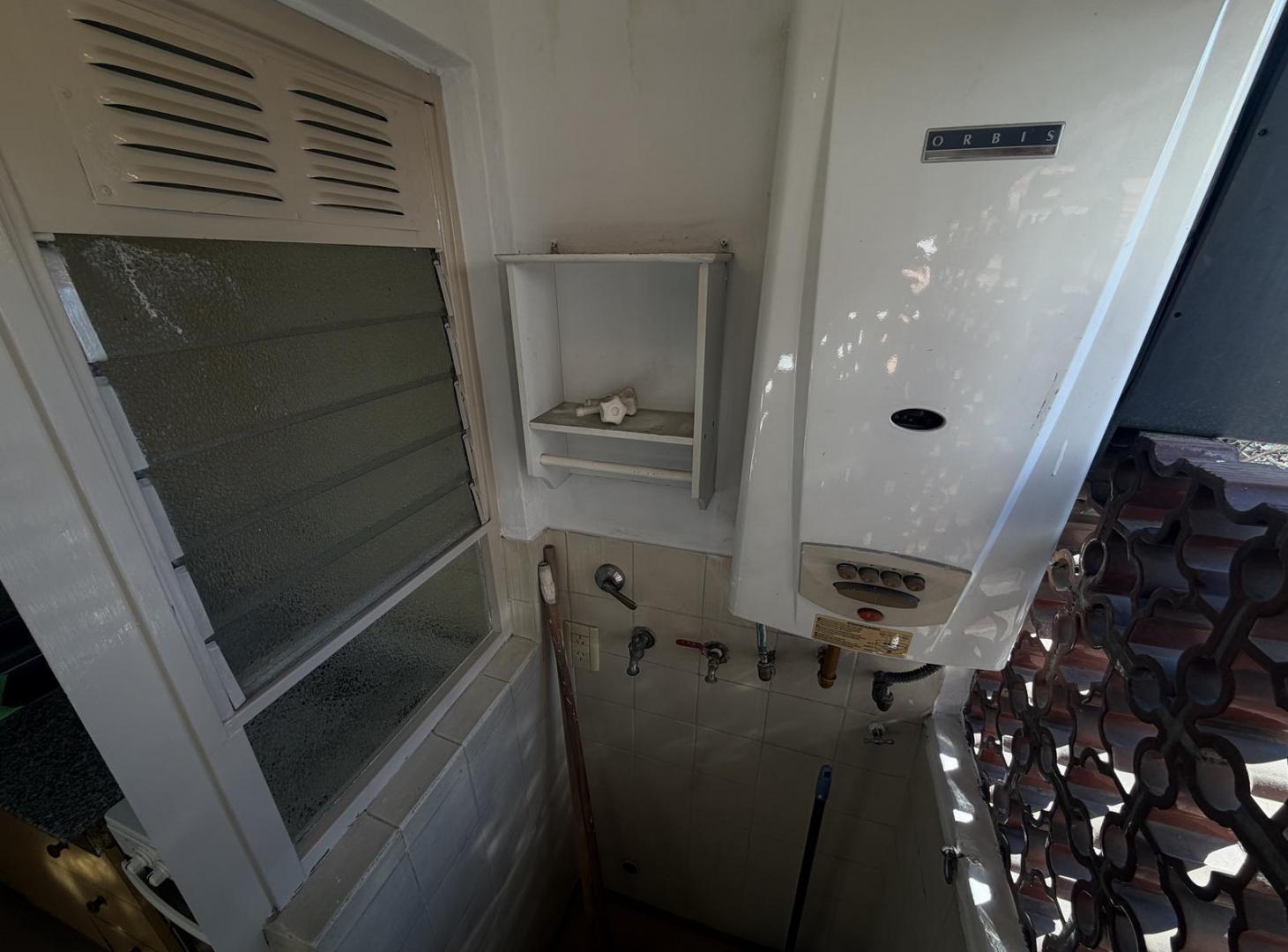 Foto de Excelente estado "INIGUALABLE" Con BALCON AL FRENTE, imagen 4