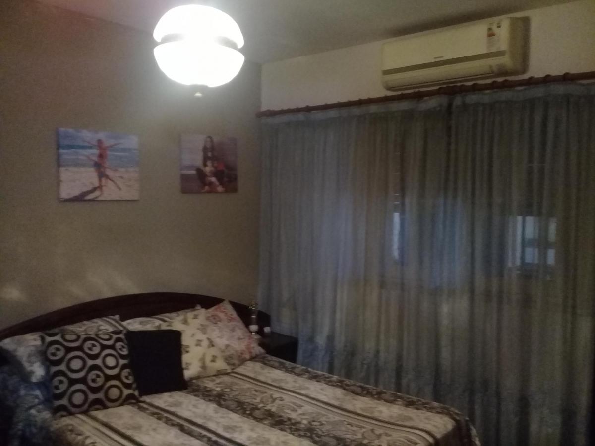 Casa 3 ambientes + departamento de 2 ambientes.