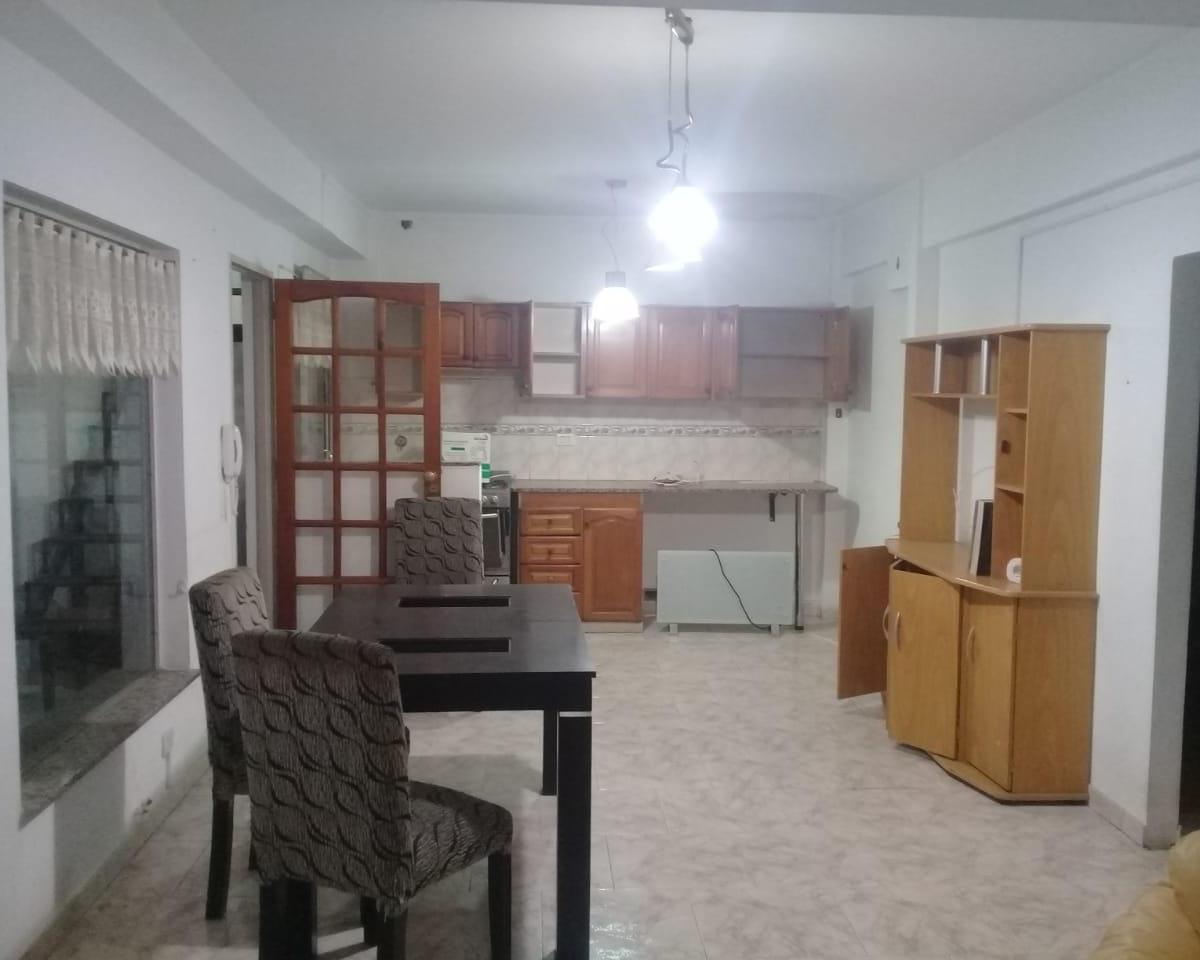 Venta en block. Departamentos + locales
