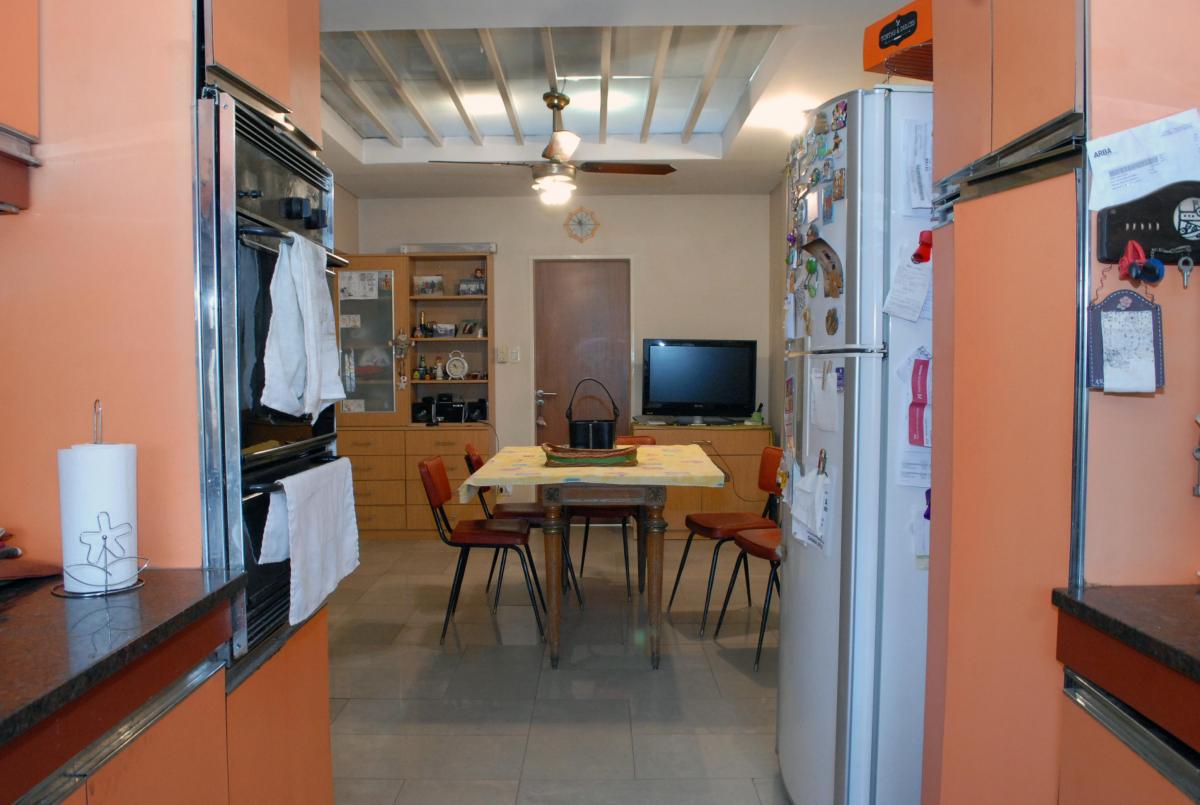 Chalet con inmejorable relación: LOTE - COMODIDADES - UBICACIÓN - PRECIO