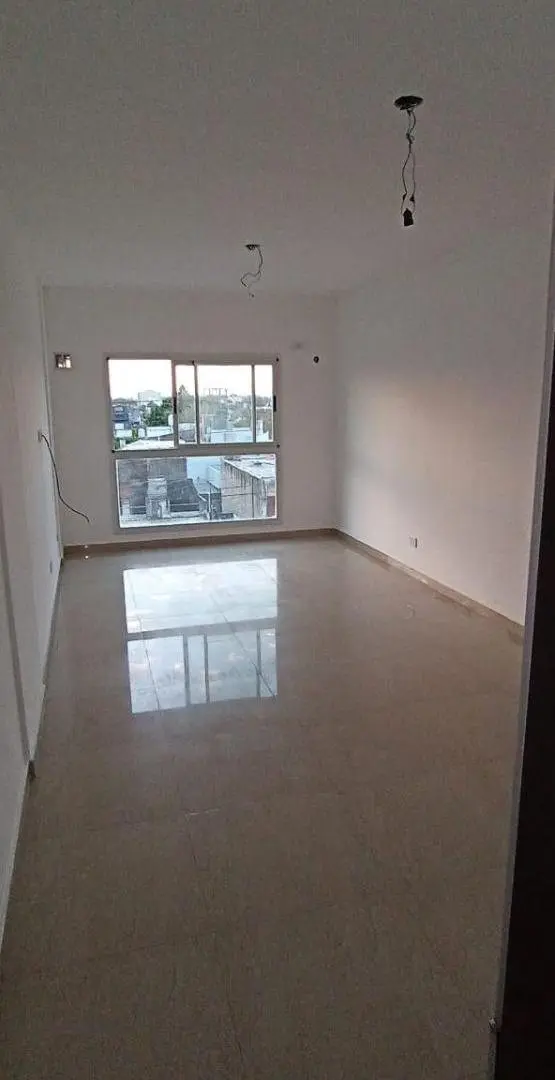 Departamento 2 ambientes con cochera doble 3