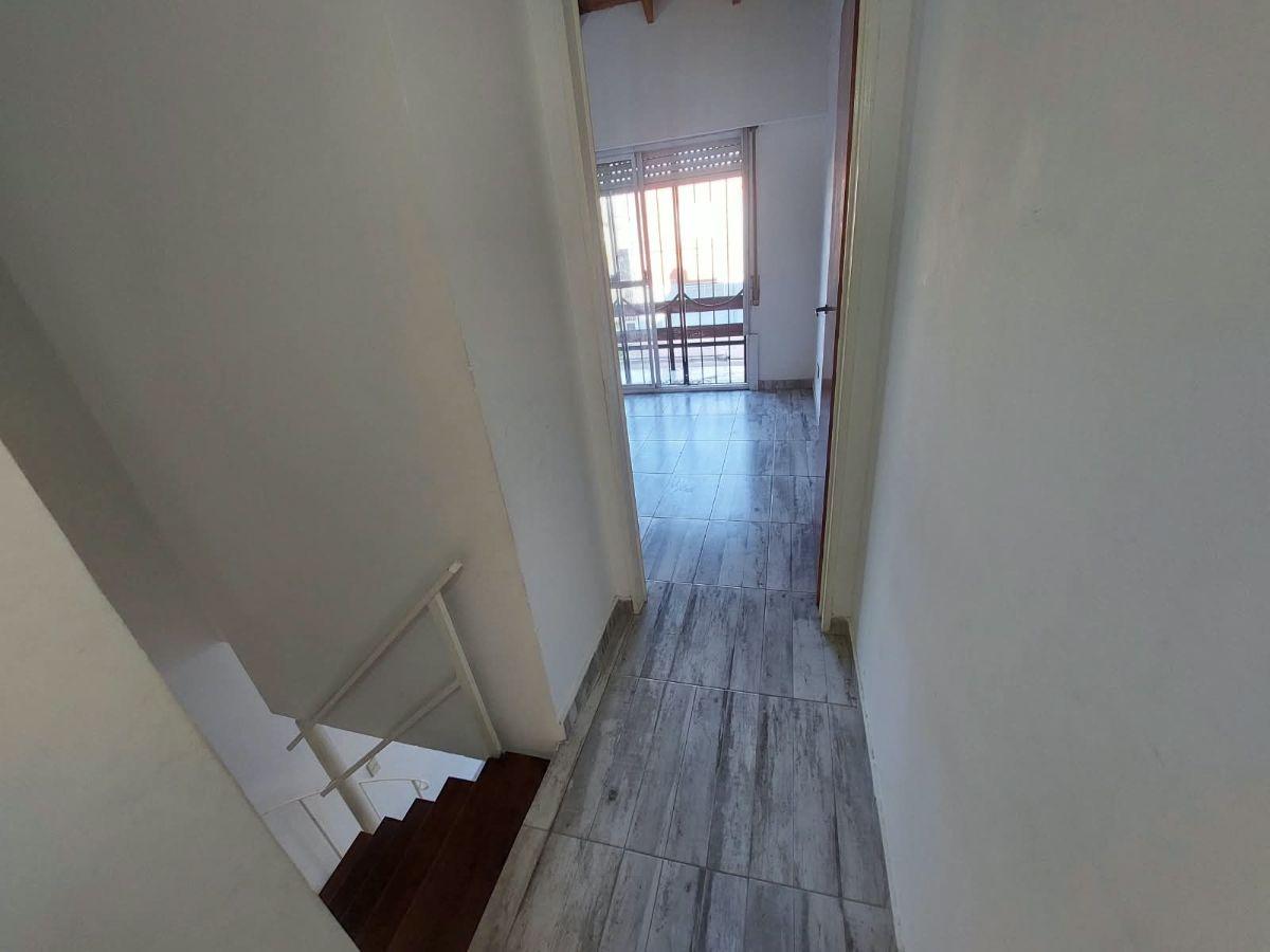 Foto de Dúplex 3 ambientes con cochera y patio, imagen 5