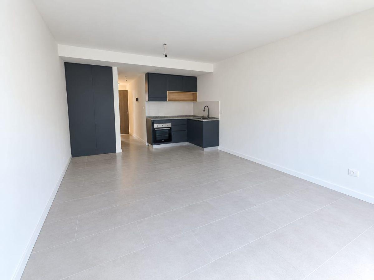 Foto de Departamento 2 ambientes, en planta baja. Con cochera y fondo. A, imagen 3