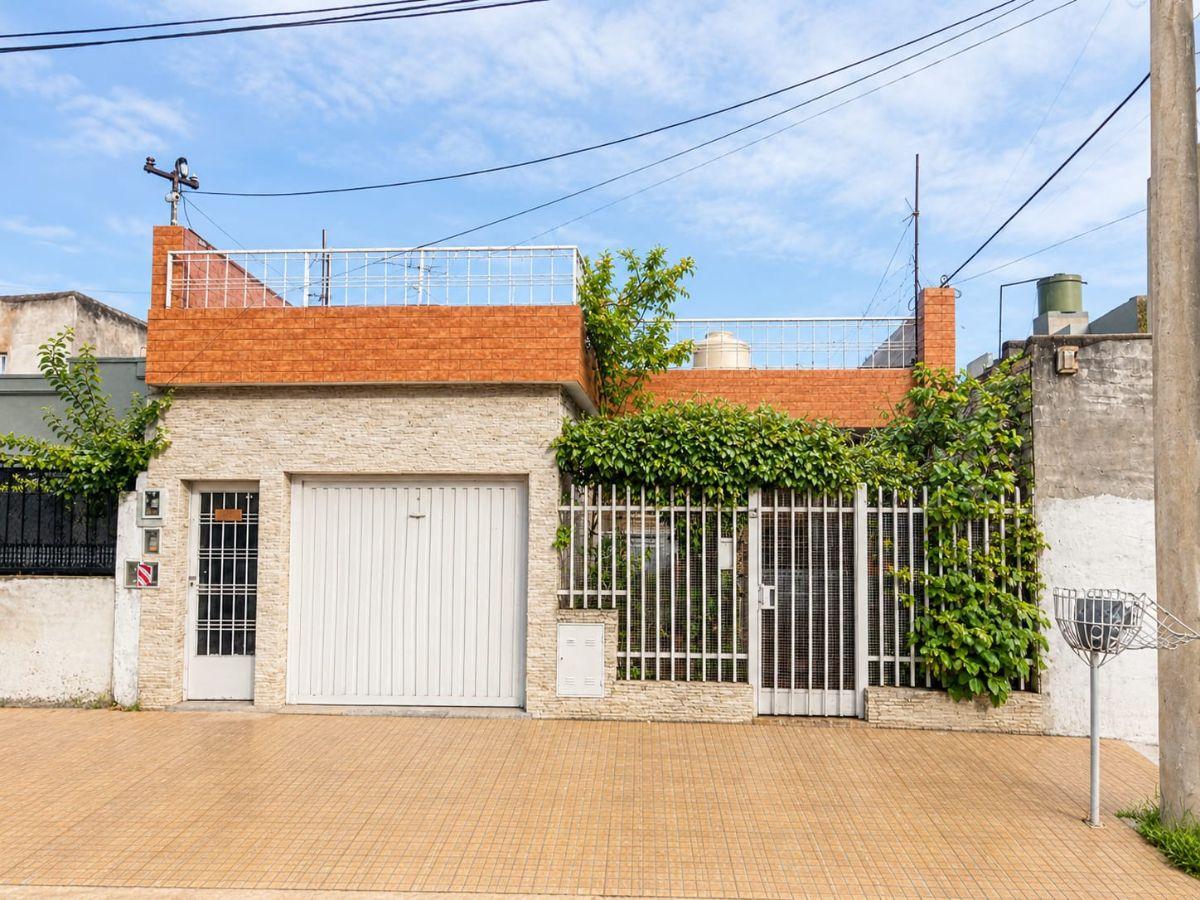 Foto de Tipo casa al frente, con garage y terraza. Totalmente independiente., imagen 1