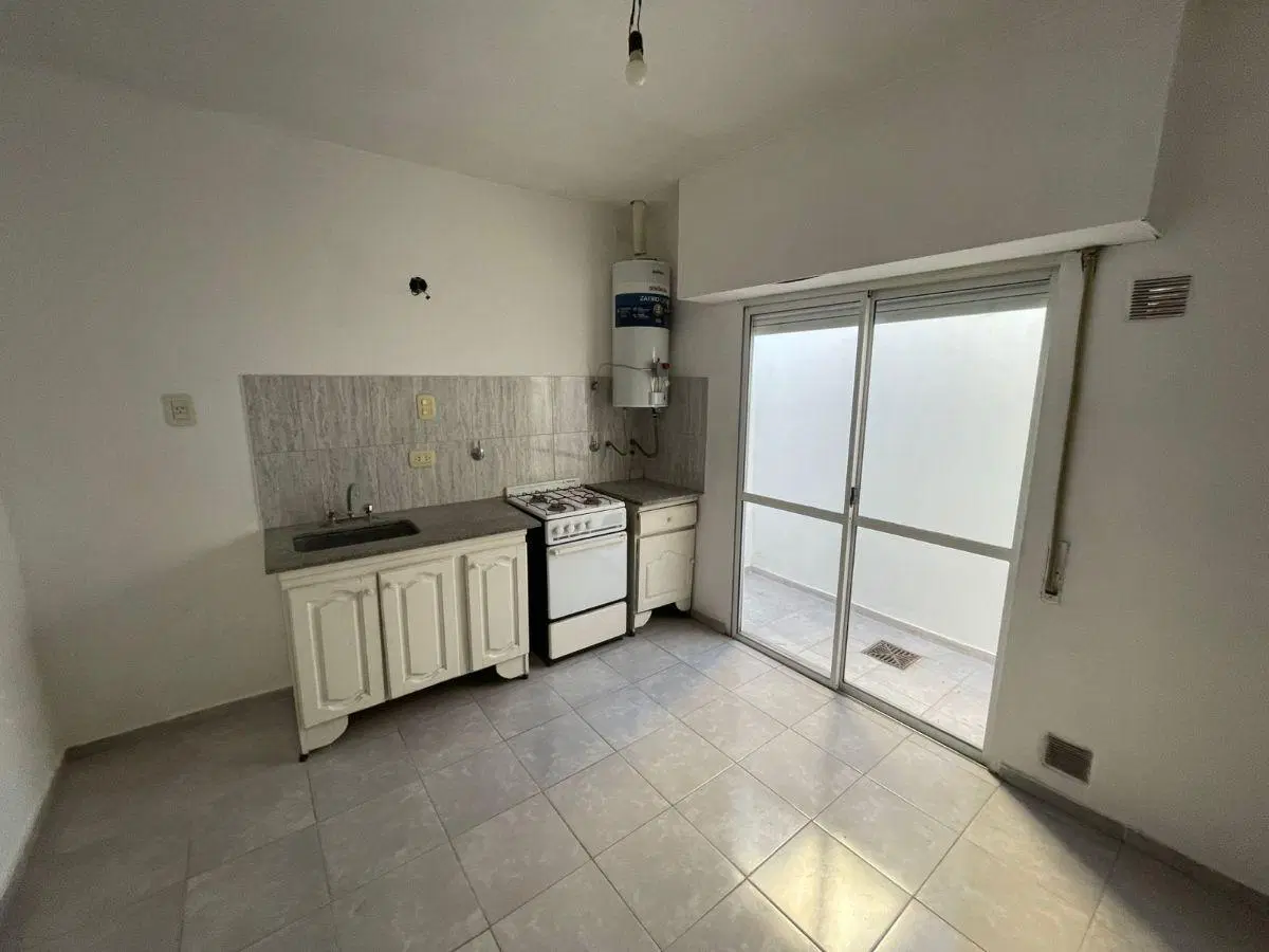 Departamento Planta Baja al frente, apto uso profesional 2