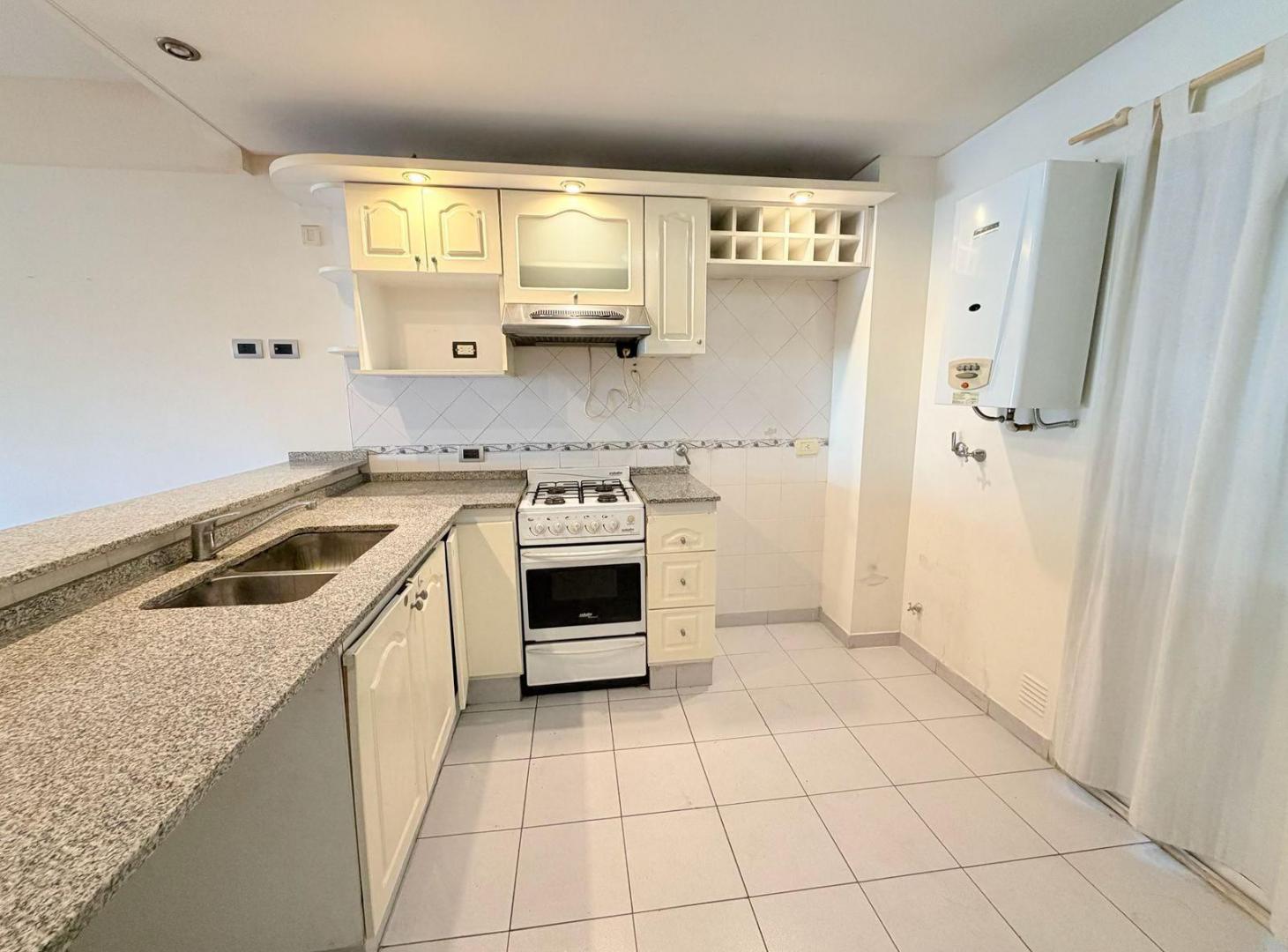Foto de Semipiso de 3 Ambientes con Balcón | Excelente Distribución y Luz, imagen 3