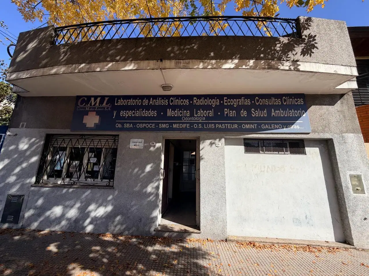 Casa 4 ambientes a refaccionar sobre lote 8,66 x 17 en Versalles | Patio y terraza 3