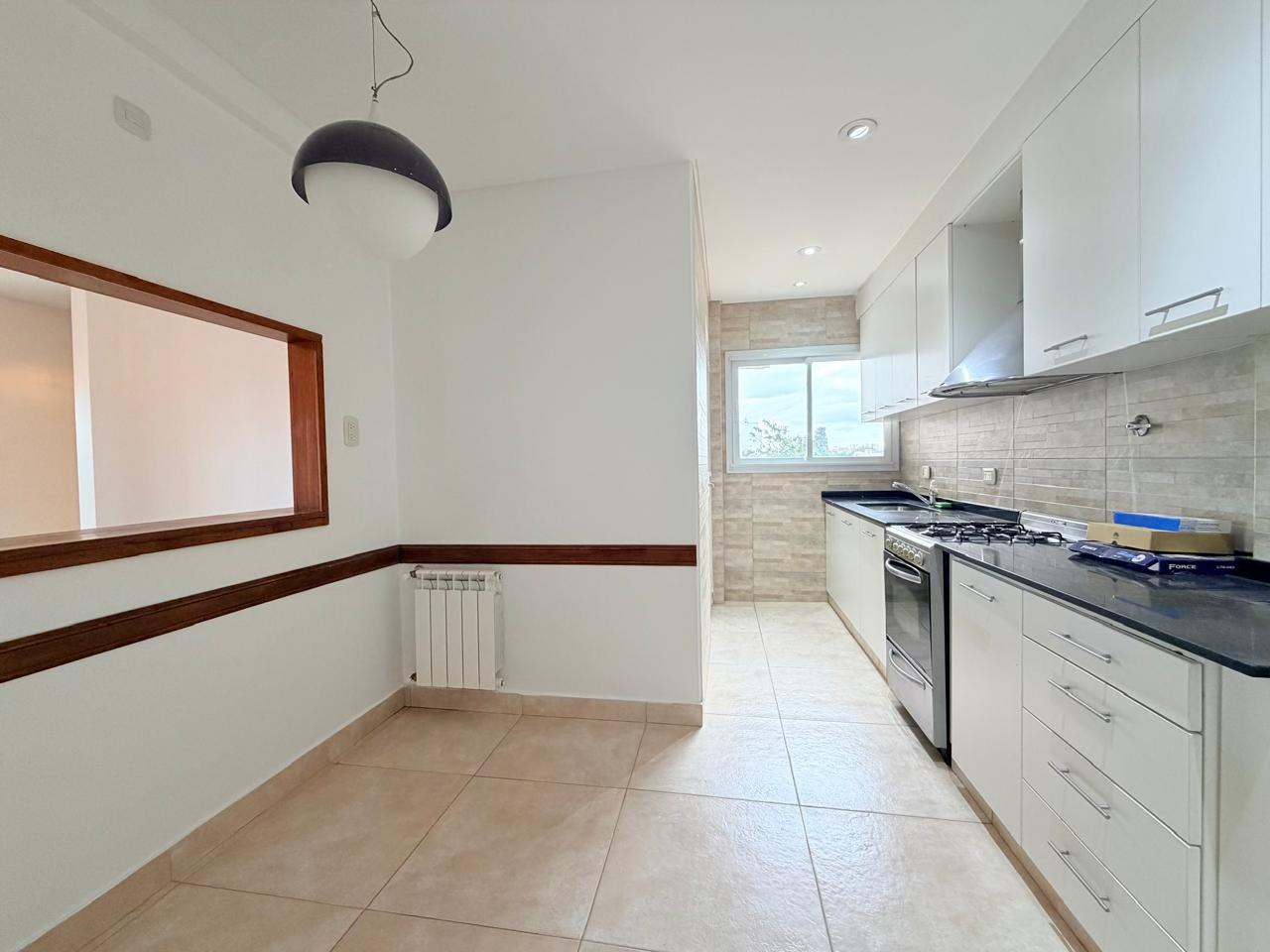 Foto de hermoso departamento de 4 ambientes con balcón corrido + terraza propia, imagen 4