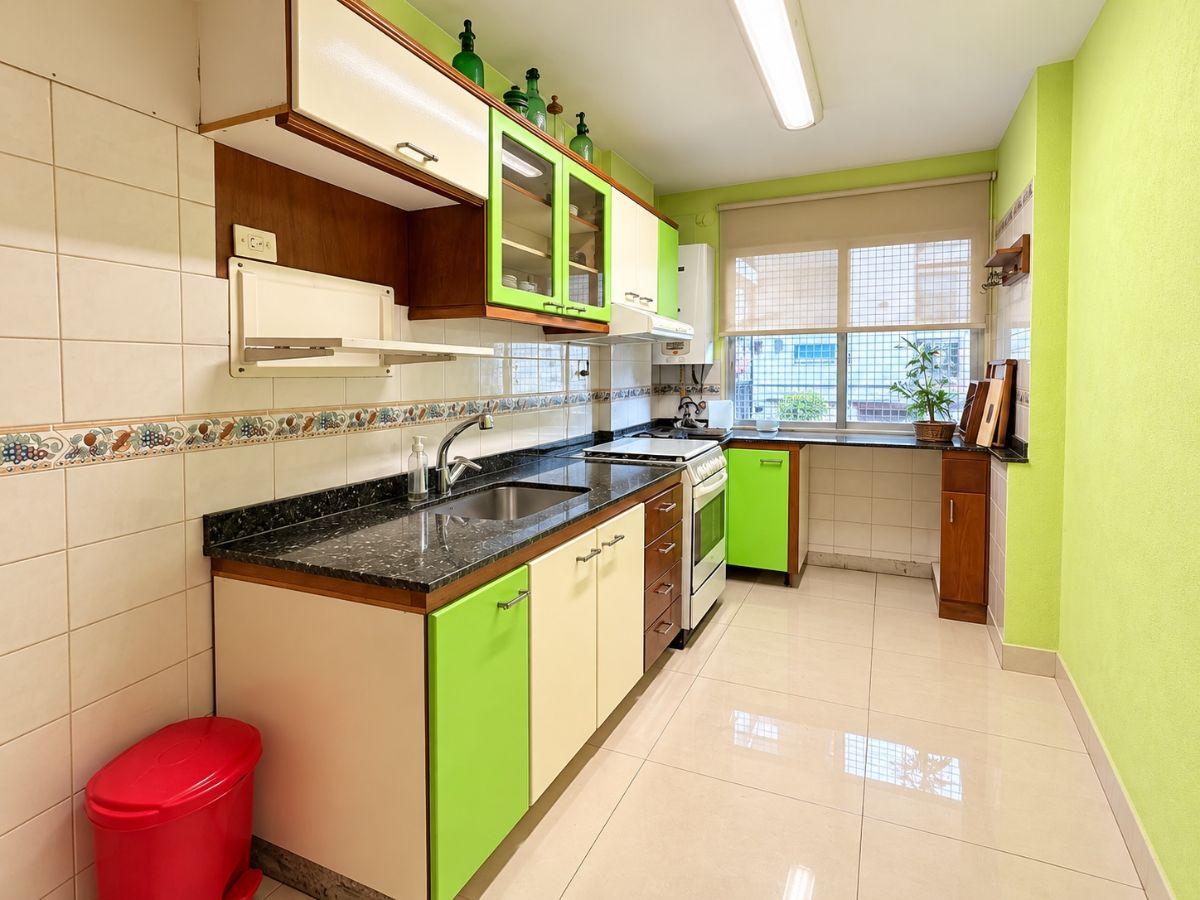 Foto de DEPARTAMENTO DE 4 AMBIENTES CON BALCON Y COCHERA, imagen 5