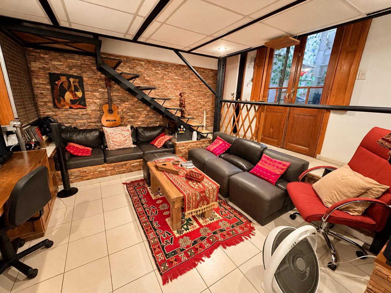 Foto de PH de 2 ambientes en venta— al frente con entrada independiente y patio, imagen 3