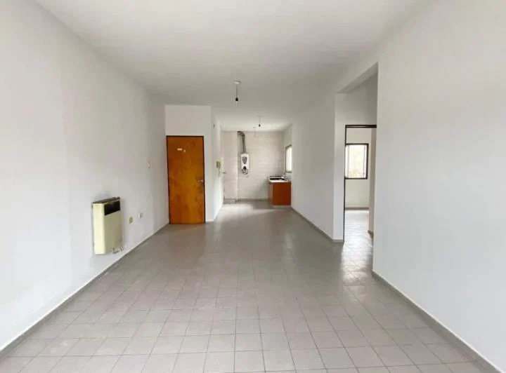 GUEMES - DEPTO DE 2 DORM EN ALQUILER CON COCHERA 1