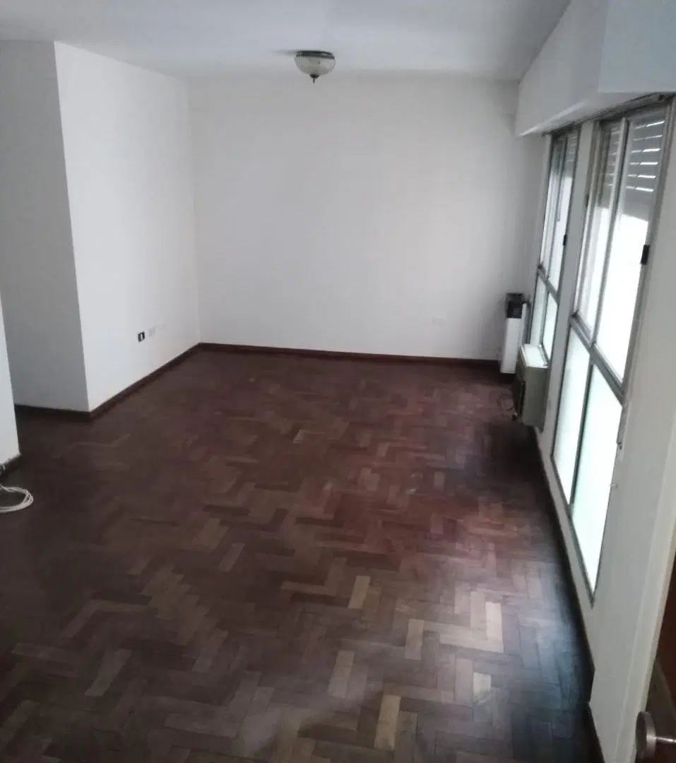 CENTRO - DEPTO UN DORM 3