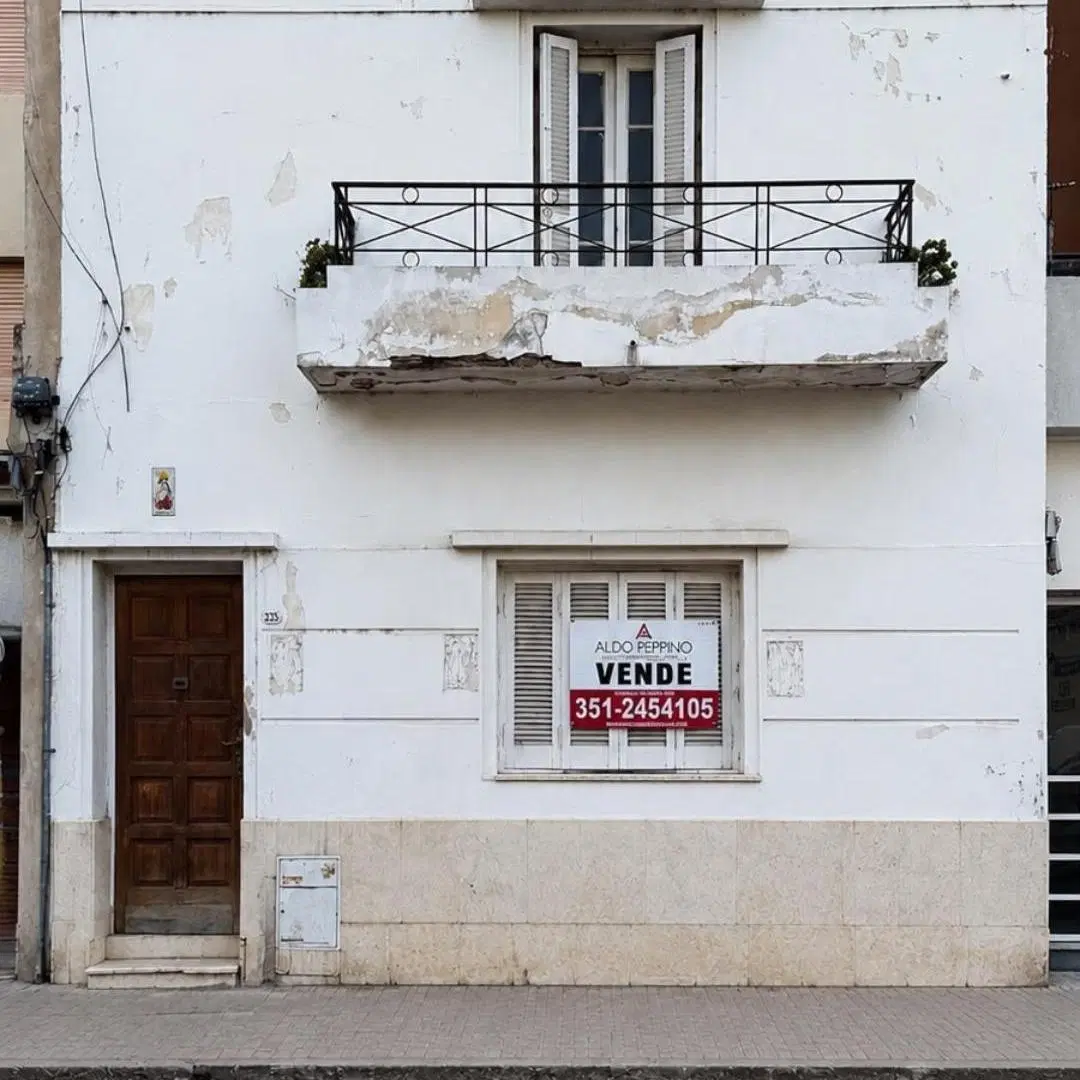 CASA A RESTAURAR - BARRIO ALBERDI - ÚNICA OPORTUNIDAD 1