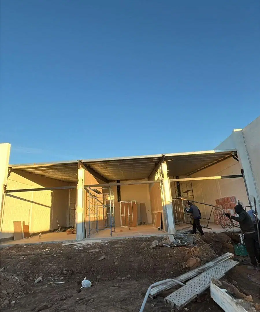 AlQUILER - LOCAL COMERCIAL A ESTRENAR EN MANANTIALES II - 195M2 5
