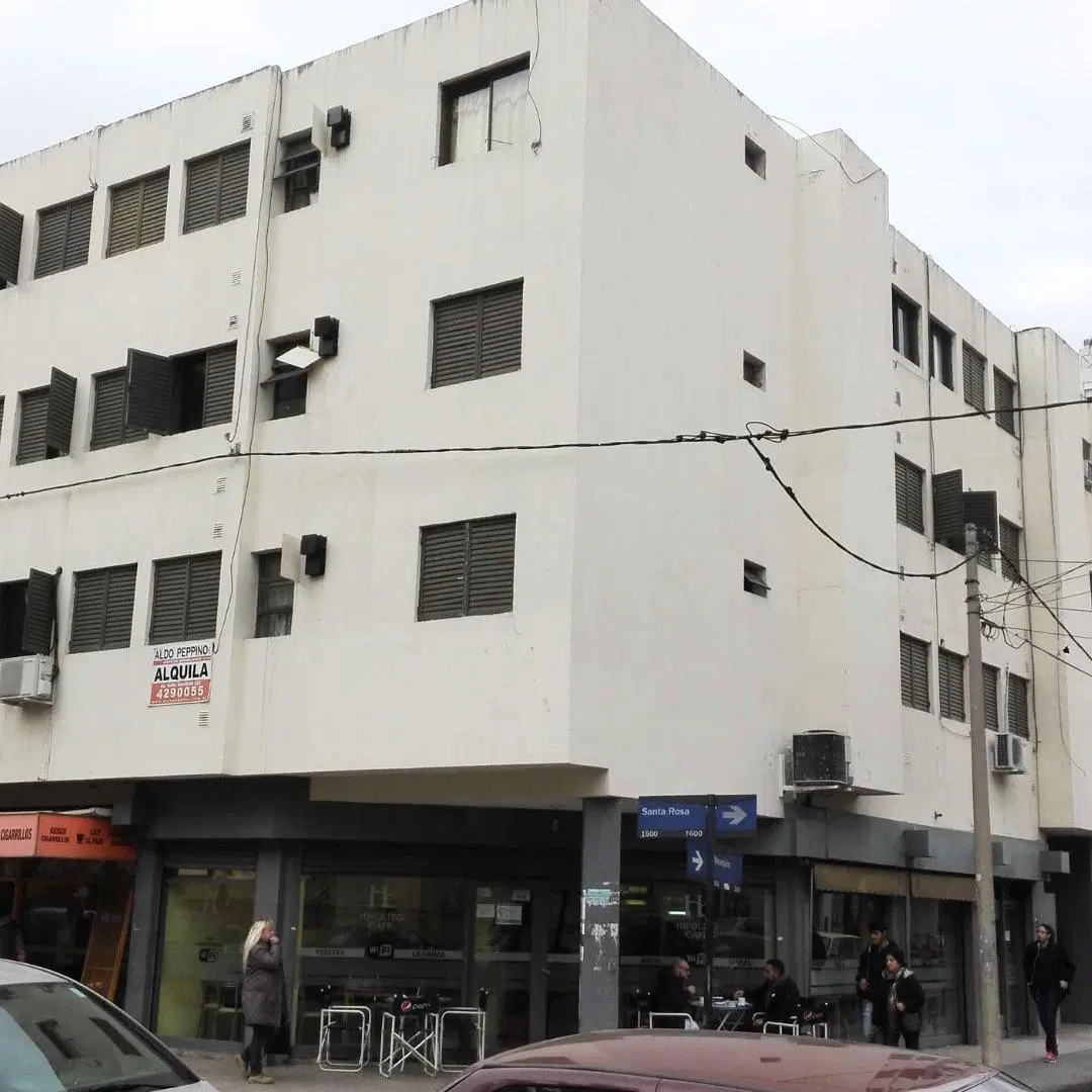 MONOAMBIENTE - ALBERDI - FRENTE HOSPITAL CLÍNICAS 5