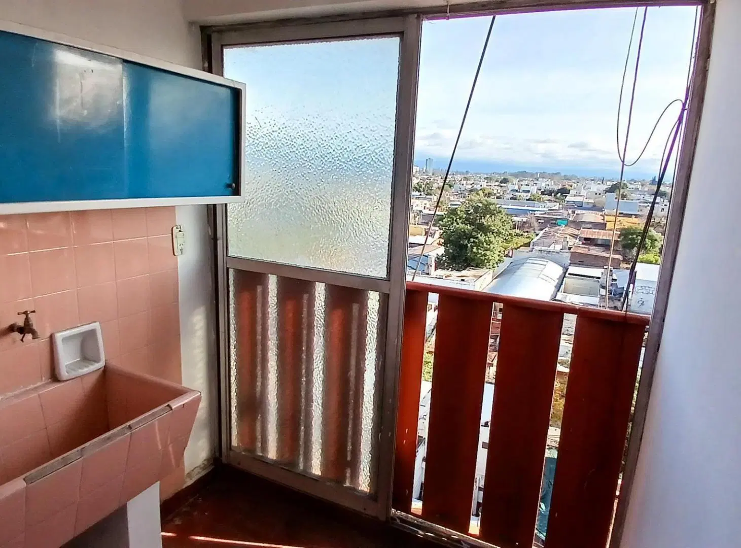 DEPTO AMPLIO 2 DORM CON BALCON EN ALQUILER - LOMAS DE SAN MARTIN 3
