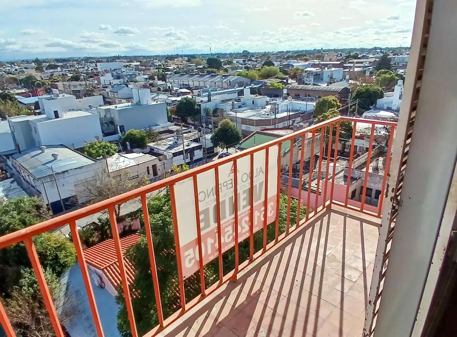 DEPTO AMPLIO 2 DORM CON BALCON EN ALQUILER - LOMAS DE SAN MARTIN 4
