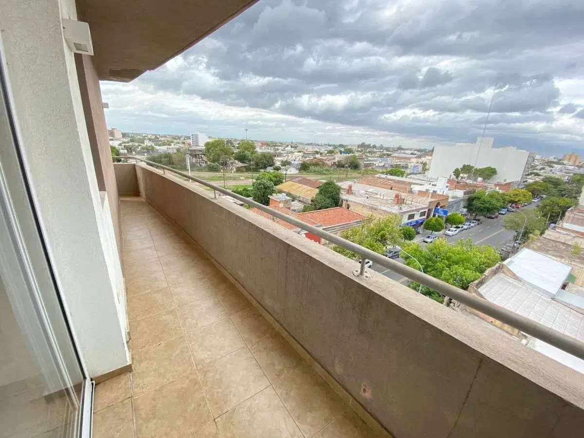 COFICO Departamento de un dormitorio con balcón sobre Rivera Indarte 4