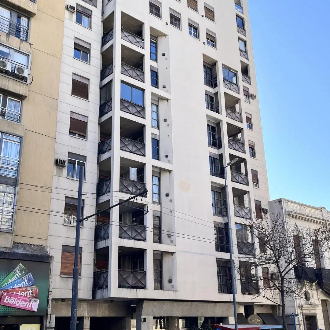 SEMI PISO 3 DORM - FRENTE PATIO OLMOS - INCREÍBLE OPORTUNIDAD 2