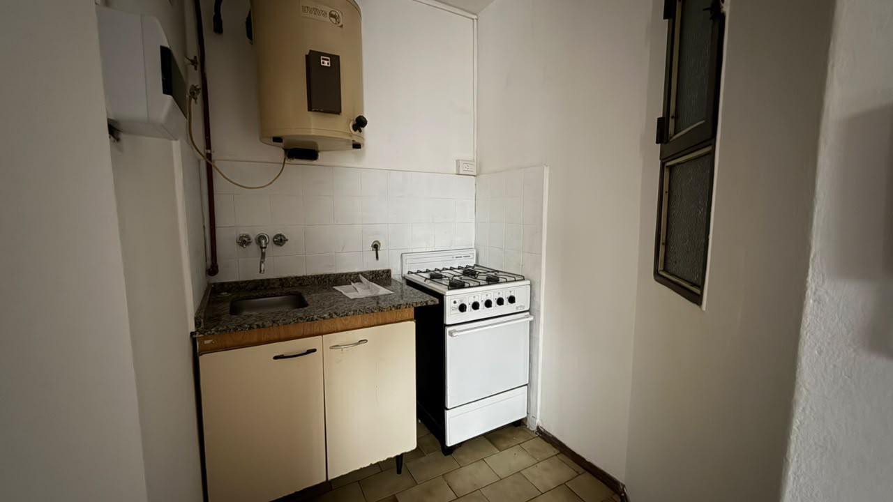 Foto de ALBERDI - MONOAMBIENTE EN ALQUILER, imagen 2