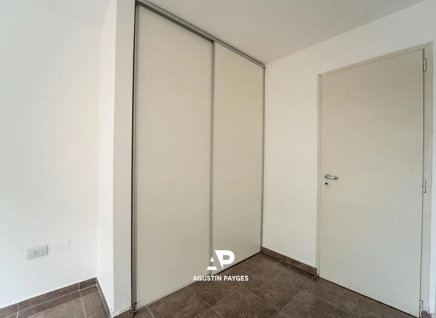 Depto. 1 Dorm Frente c/balcón en Venta, ideal para Inversión 3