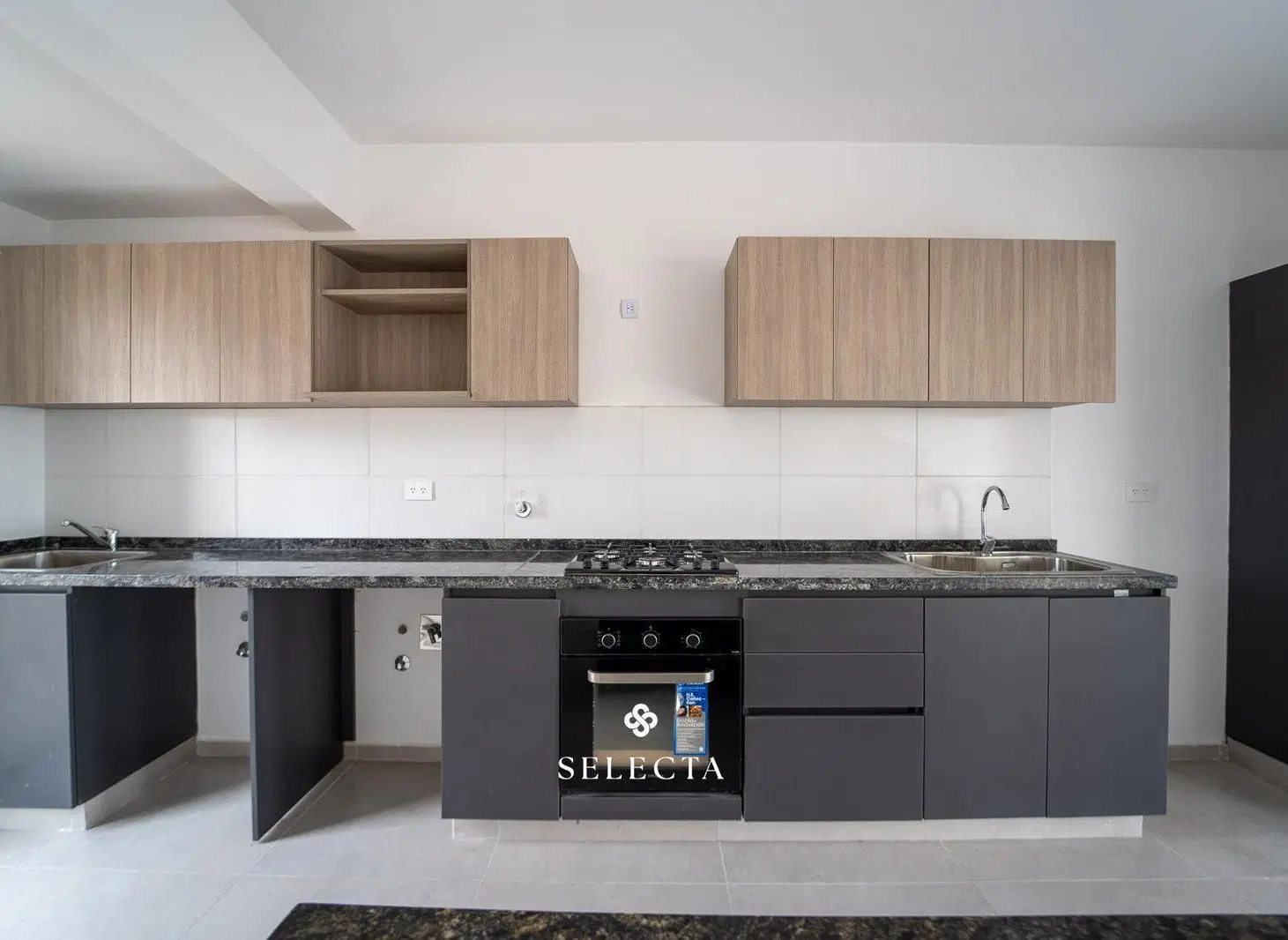 Casa en Venta - a estrenar en Colinas de Manantiales 5