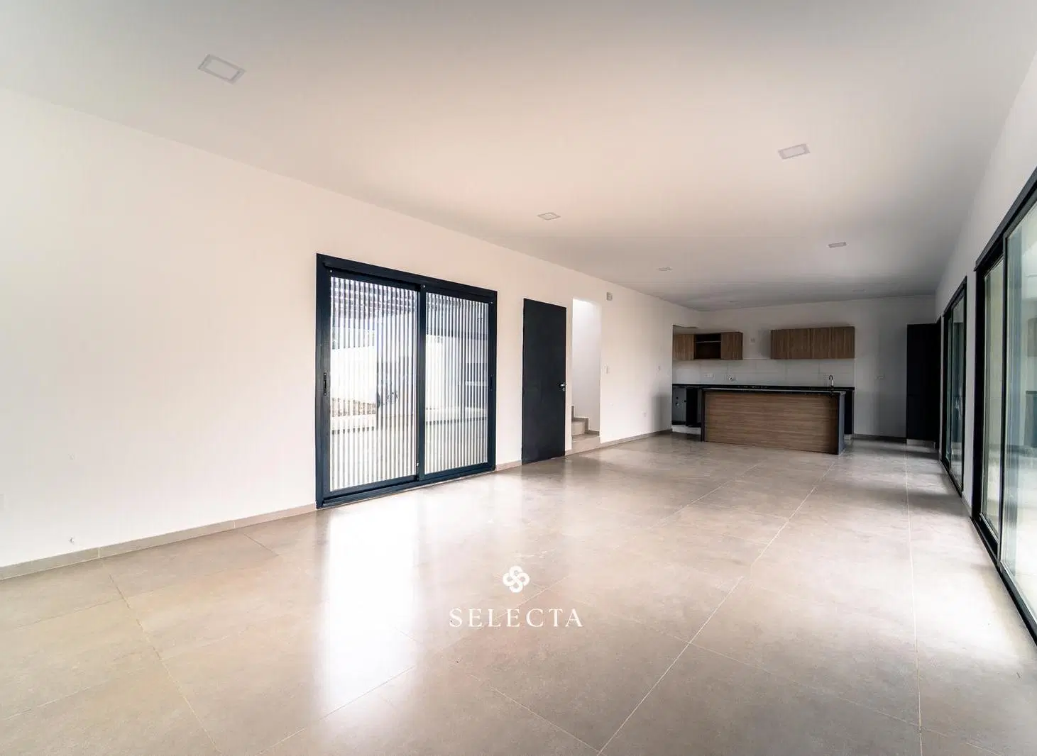 Casa en Venta - a estrenar en Colinas de Manantiales 3