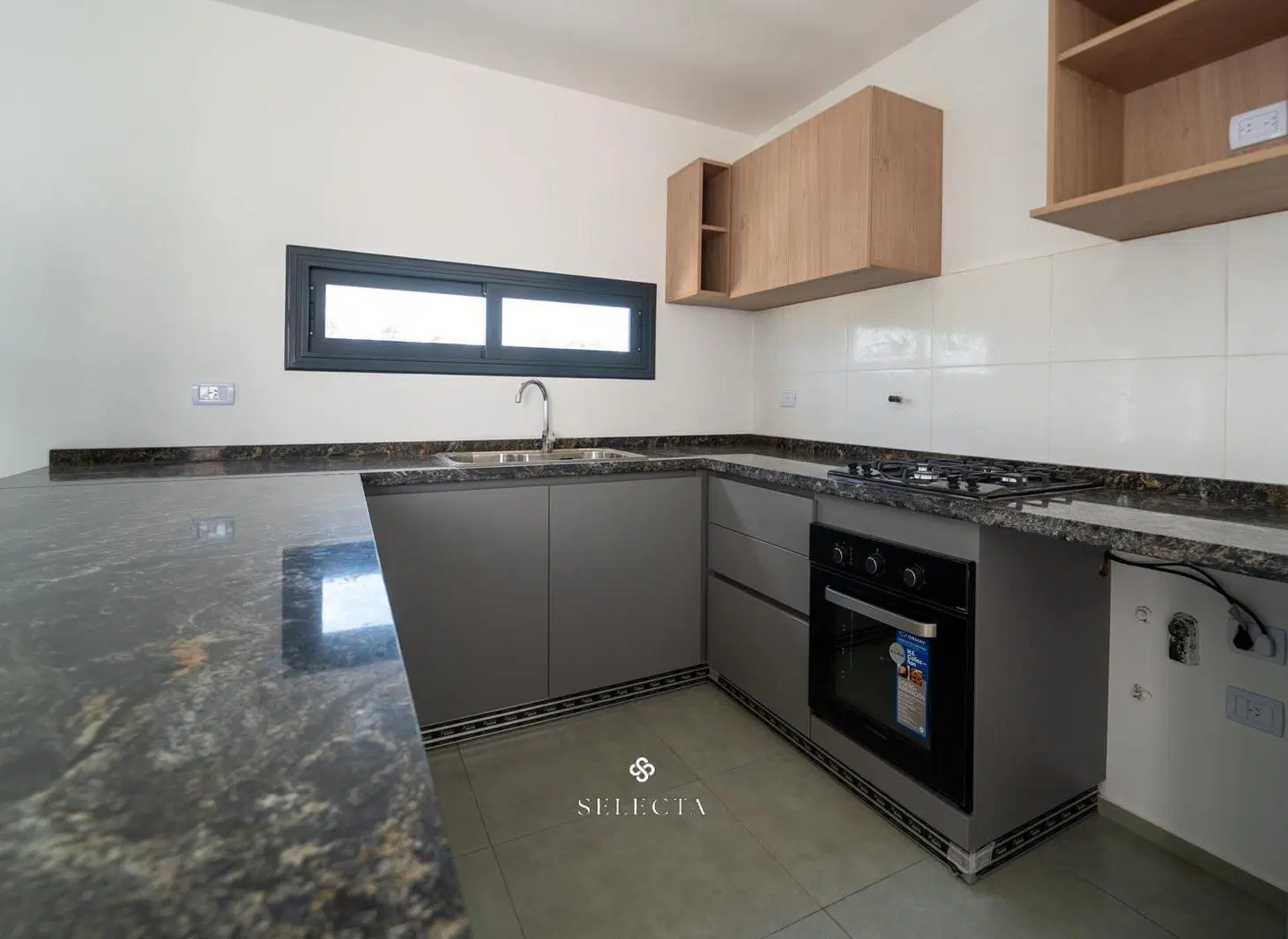 VENDO CASA EN PLANTA BAJA 3 DORMITORIOS - CUESTAS DE MANANTIALES 5