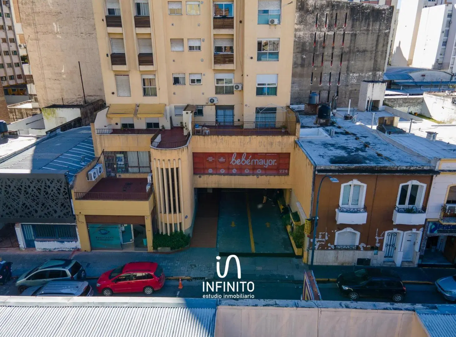 Venta cochera en el centro ceca de cañada 5