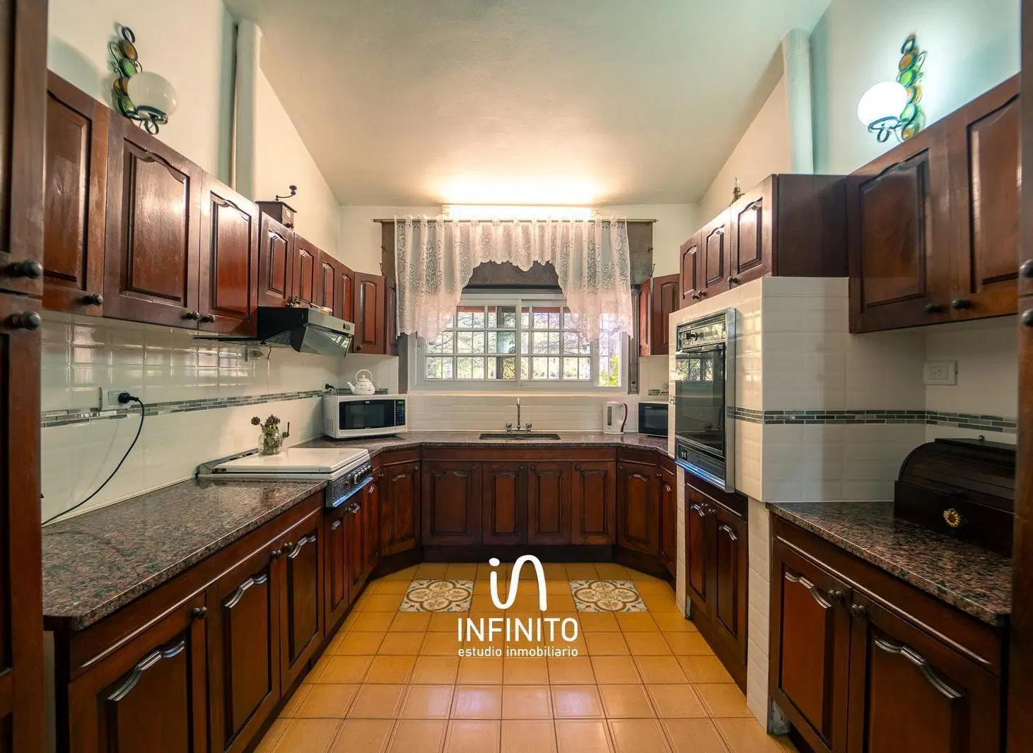 Venta casa barrio Urca tres dormitorios 4