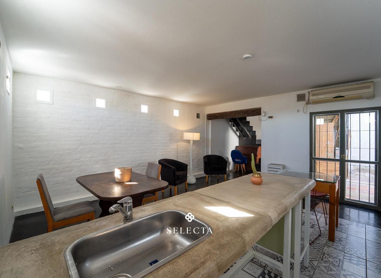 Foto de Casa de 2 dormitorios con terraza y cochera descubierta en Sarmiento, imagen 5