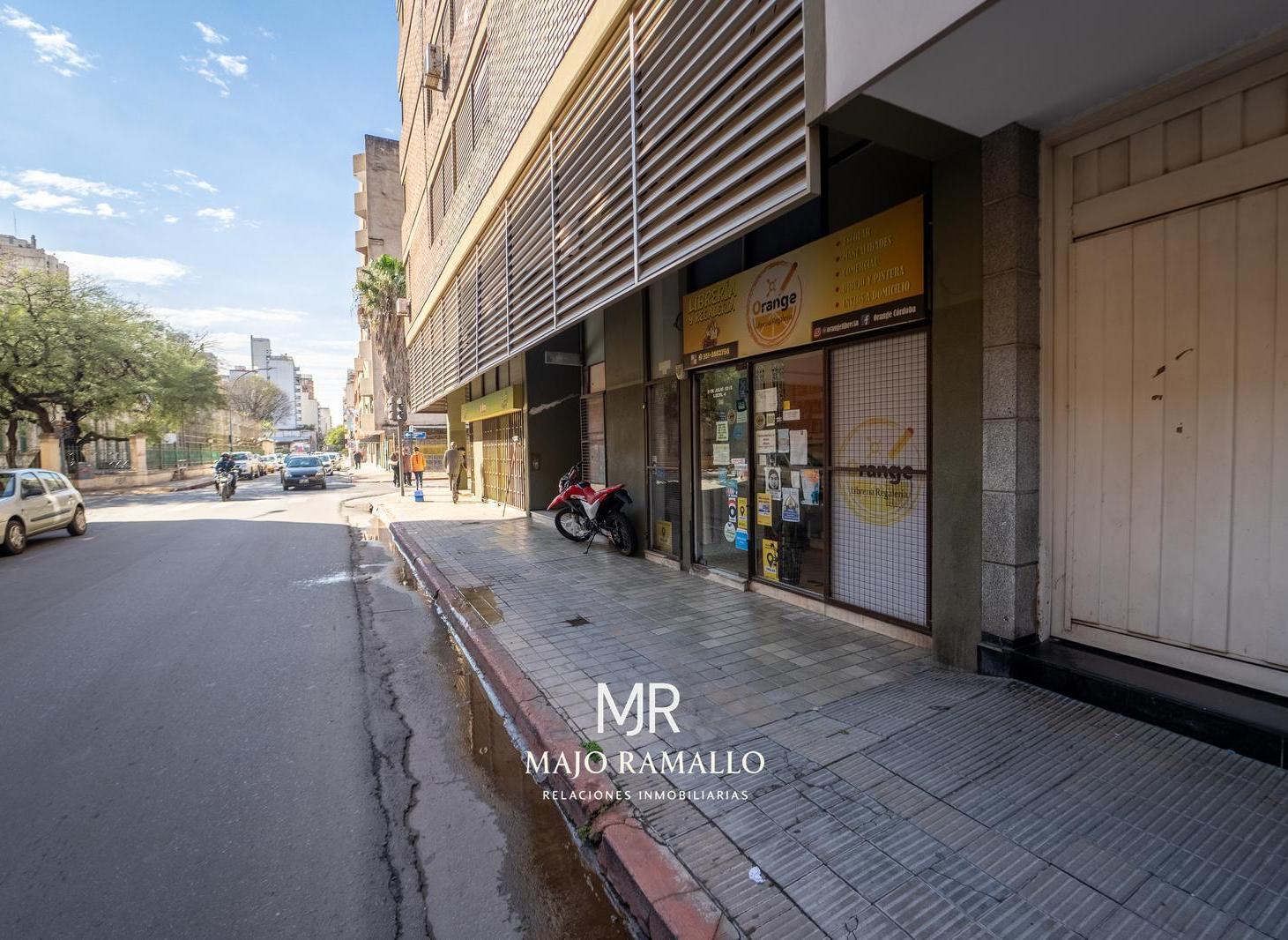 Foto de Local en venta - Con Renta - Alberdi, imagen 1
