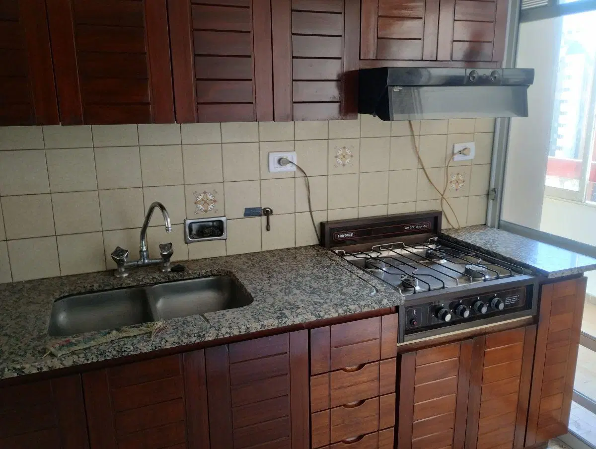 PISO DE 2 DORM.CON COCHERA Y BALCON S/ CRISOL 155 NVA CBA. 8