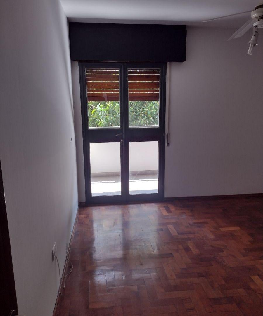 Foto de NVA CBA. ALQUILER 2 DORM.S/INDEPENDENCIA 415 ESQ. BV. ILLIA. RETASADO!!, imagen 2
