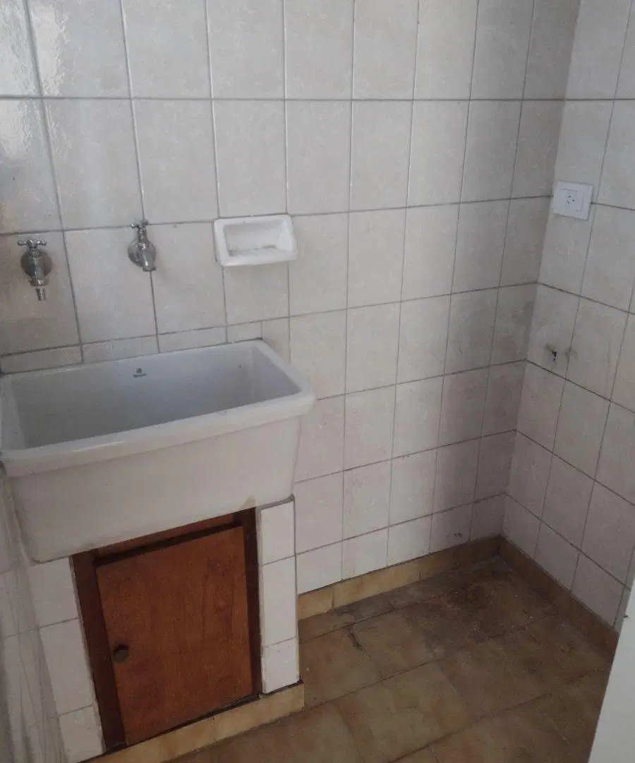 Exc. Dpto. 2 dorm.ext.c/balc.s/Independencia 415 esq.Bv. Illia. OPORT!! 8